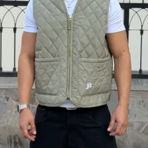 VEST DIAMOND PADDED OLIVO